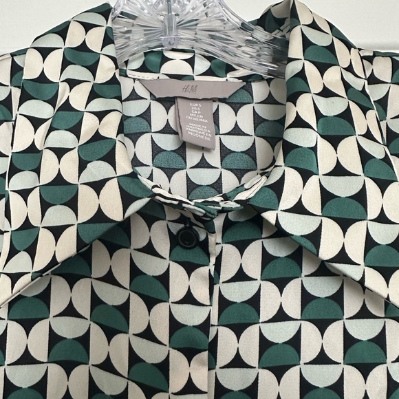 H&M Black, Green, and White Patterned Maxi Dress - Size S - NWOT - Picture 3 of 4